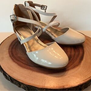 Nine West Girls White Patent Leather Strappy Dress Shoes Size 13M